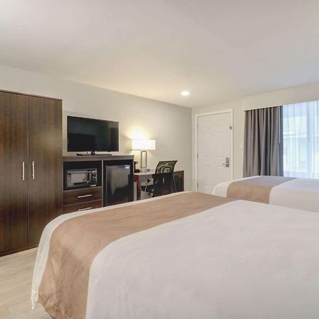 Quality Inn & Suites Λίνκολν Εξωτερικό φωτογραφία