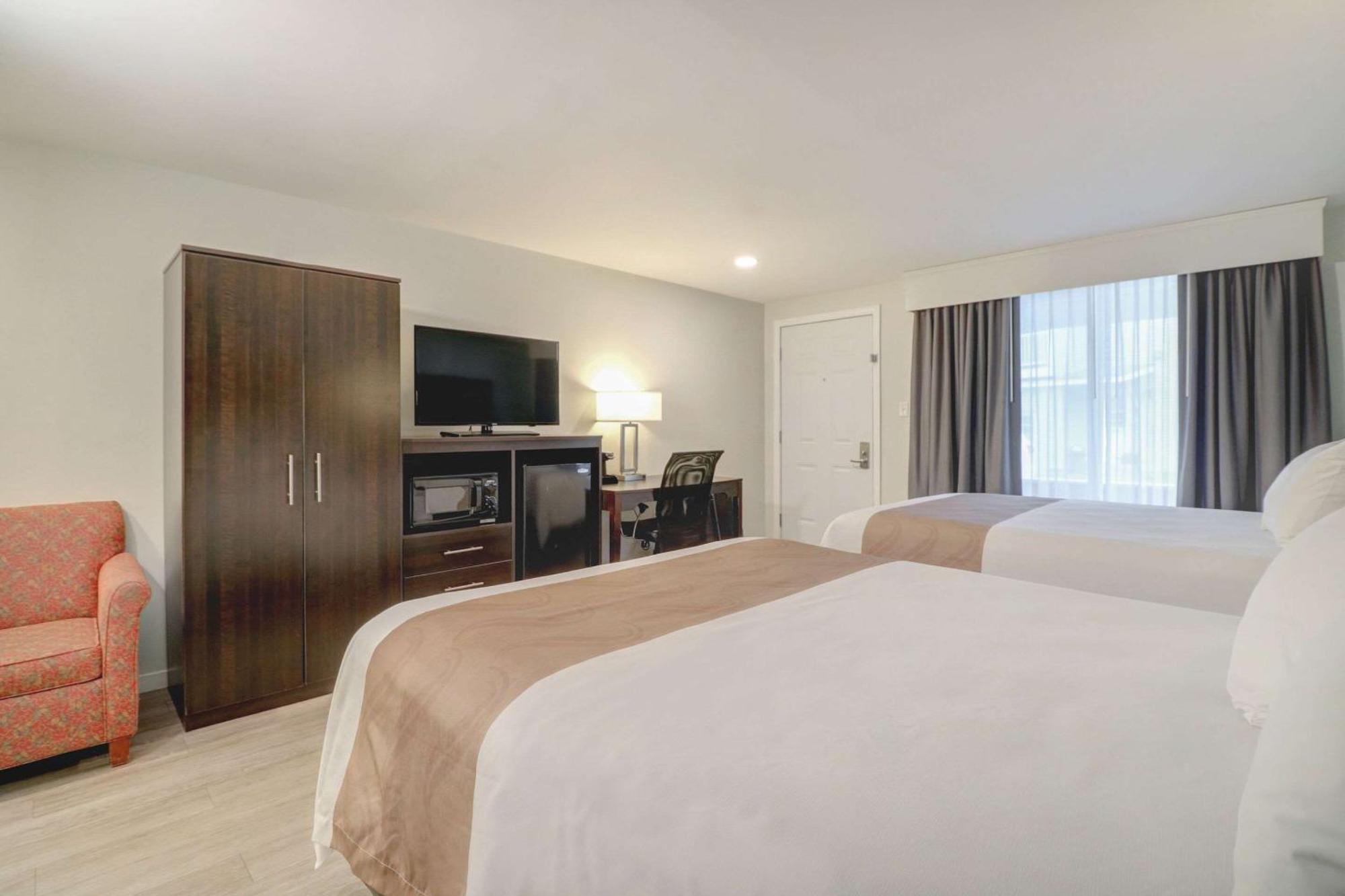 Quality Inn & Suites Λίνκολν Εξωτερικό φωτογραφία